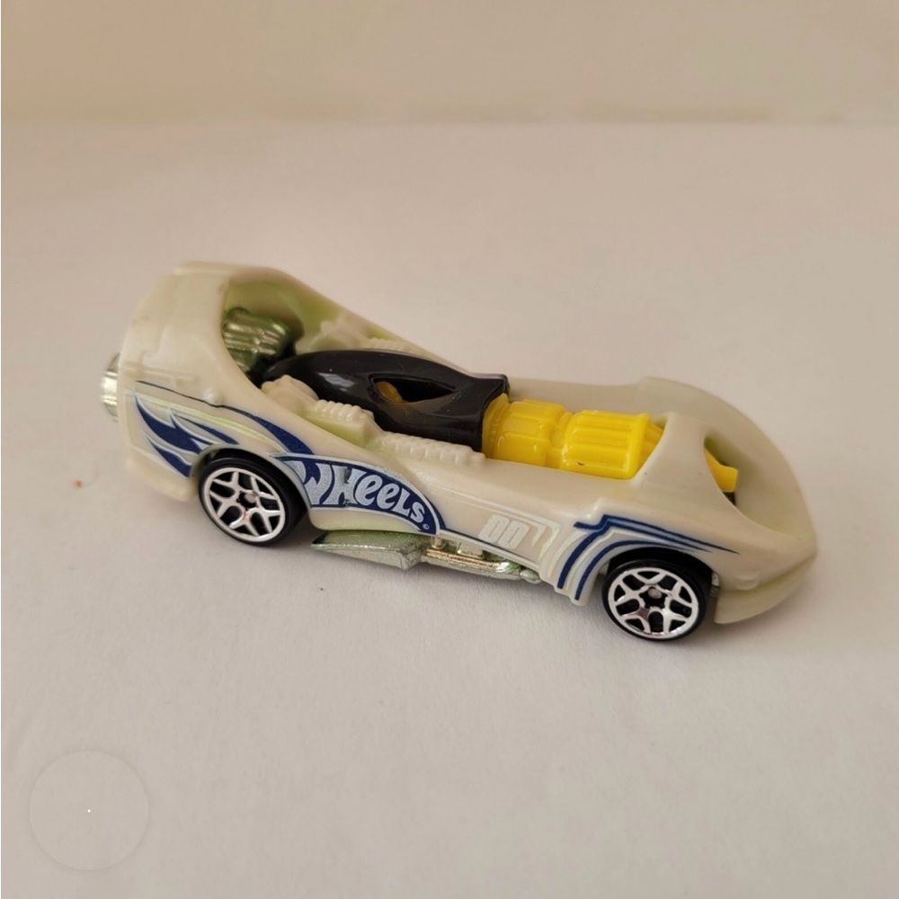 Hot Wheels Power Rocket Diecast Car Cdv46 1995 2014